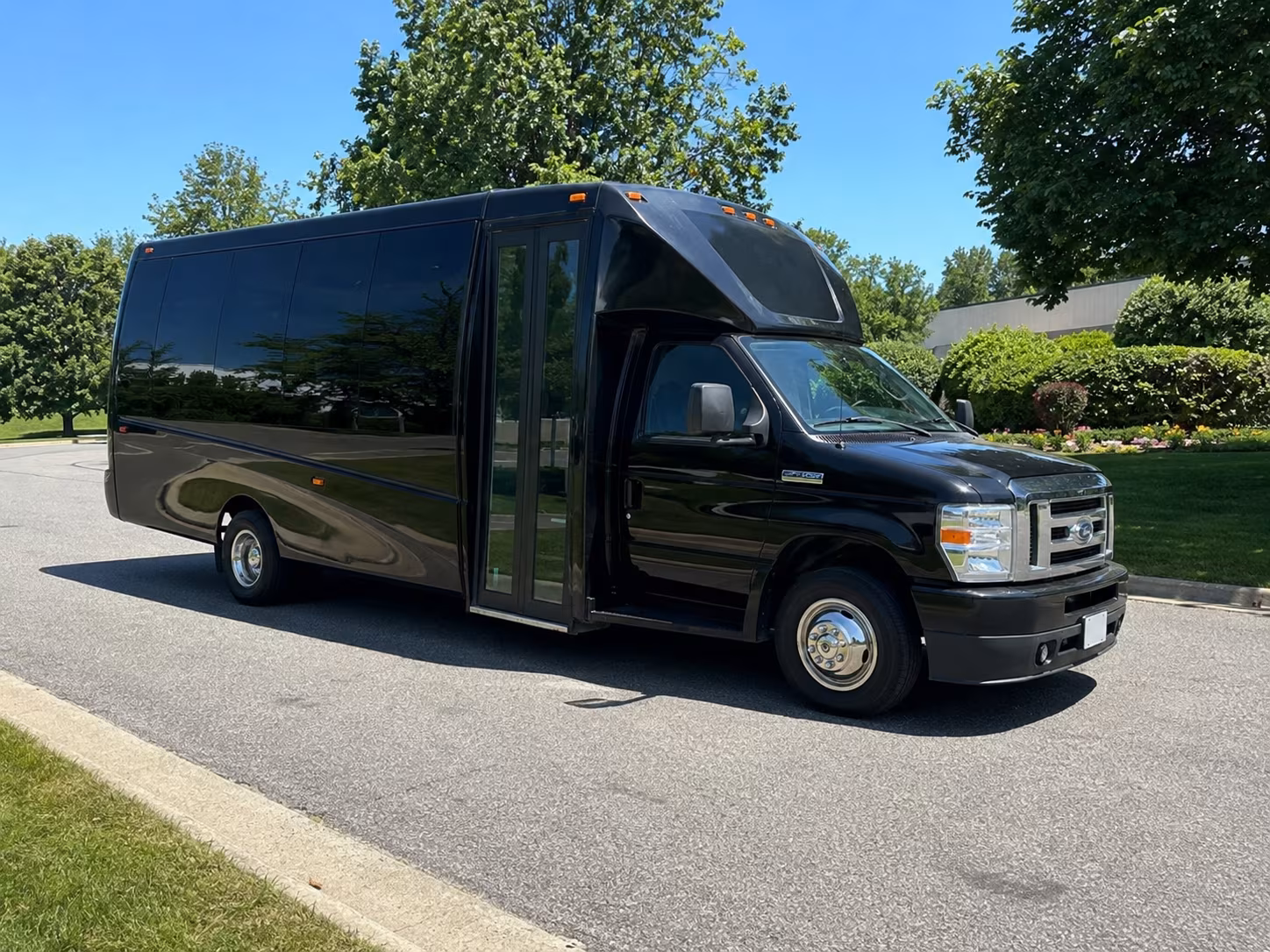 affordable amarillo prom party bus prices split across your group