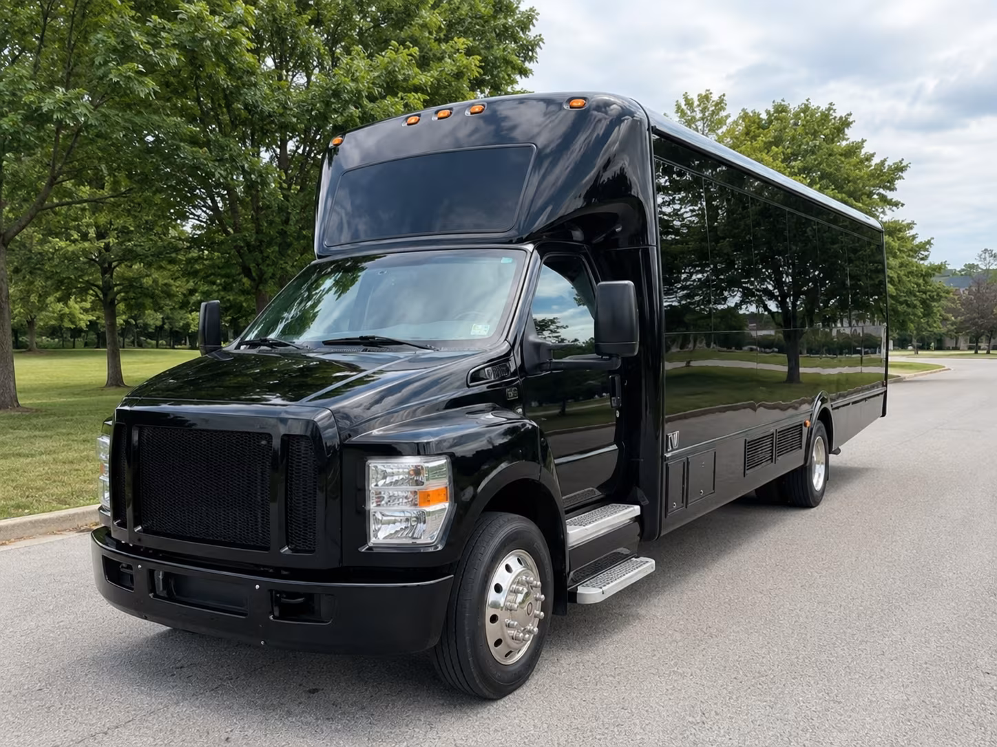 rent an amarillo prom party bus or charter bus today